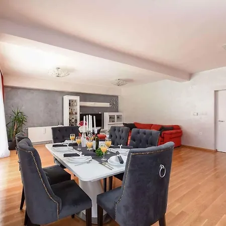 Prázdninový dům In - Riviera 8258