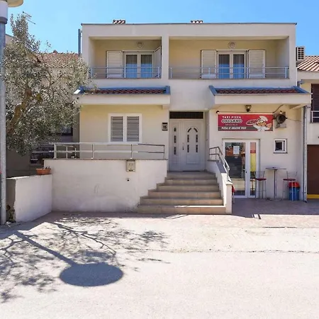 In - Riviera 8258 Ferienhaus Zadar