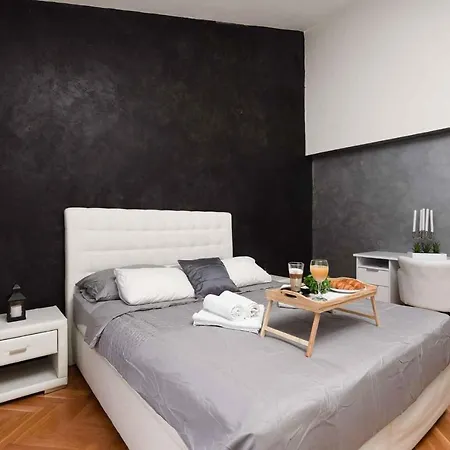 In - Riviera 8258 * Zadar