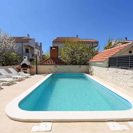 In - Riviera 8258 Zadar